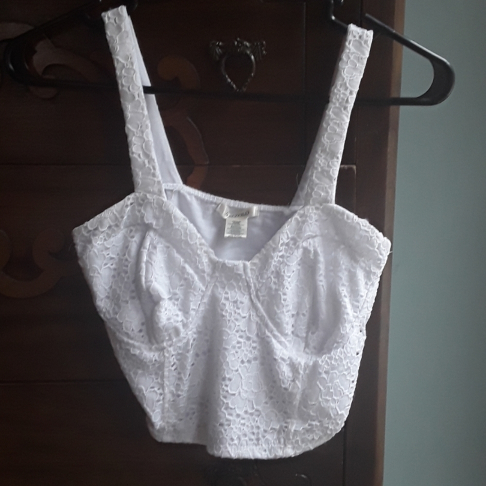 White lace crop tank